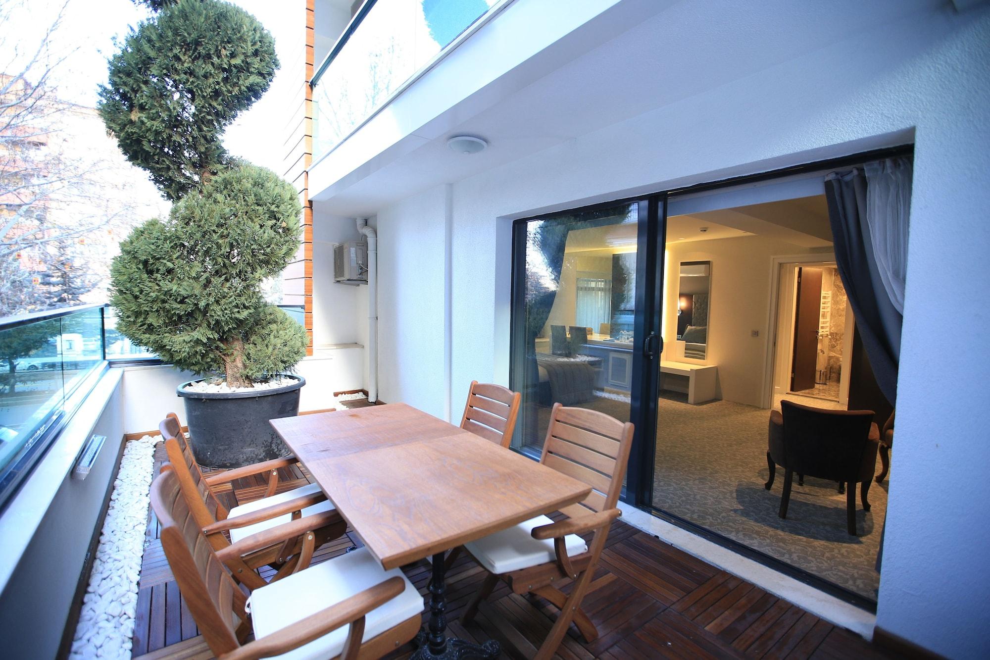 Hotel Güvenay Business 4*
