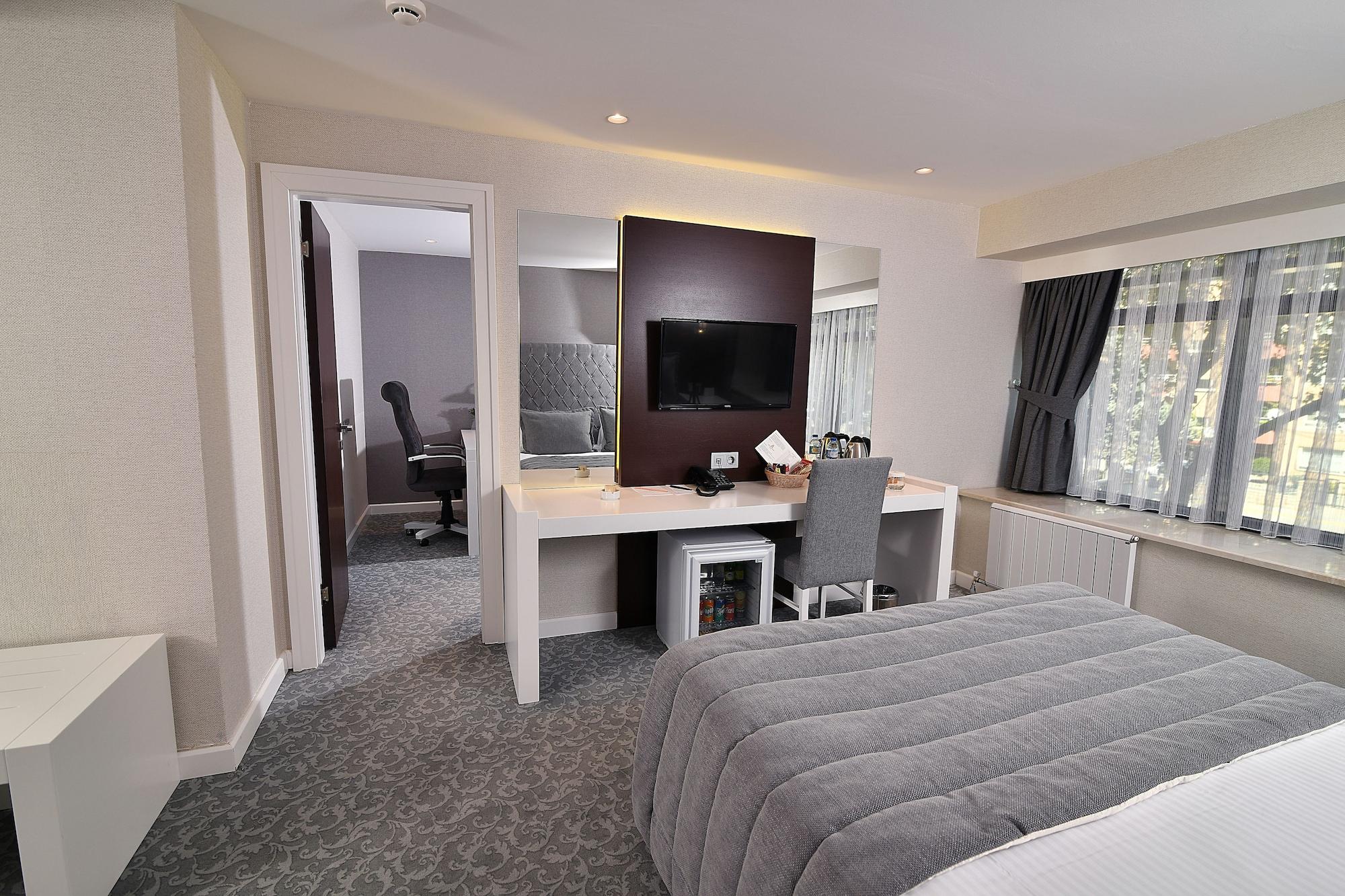Güvenay Business Hotel 4*