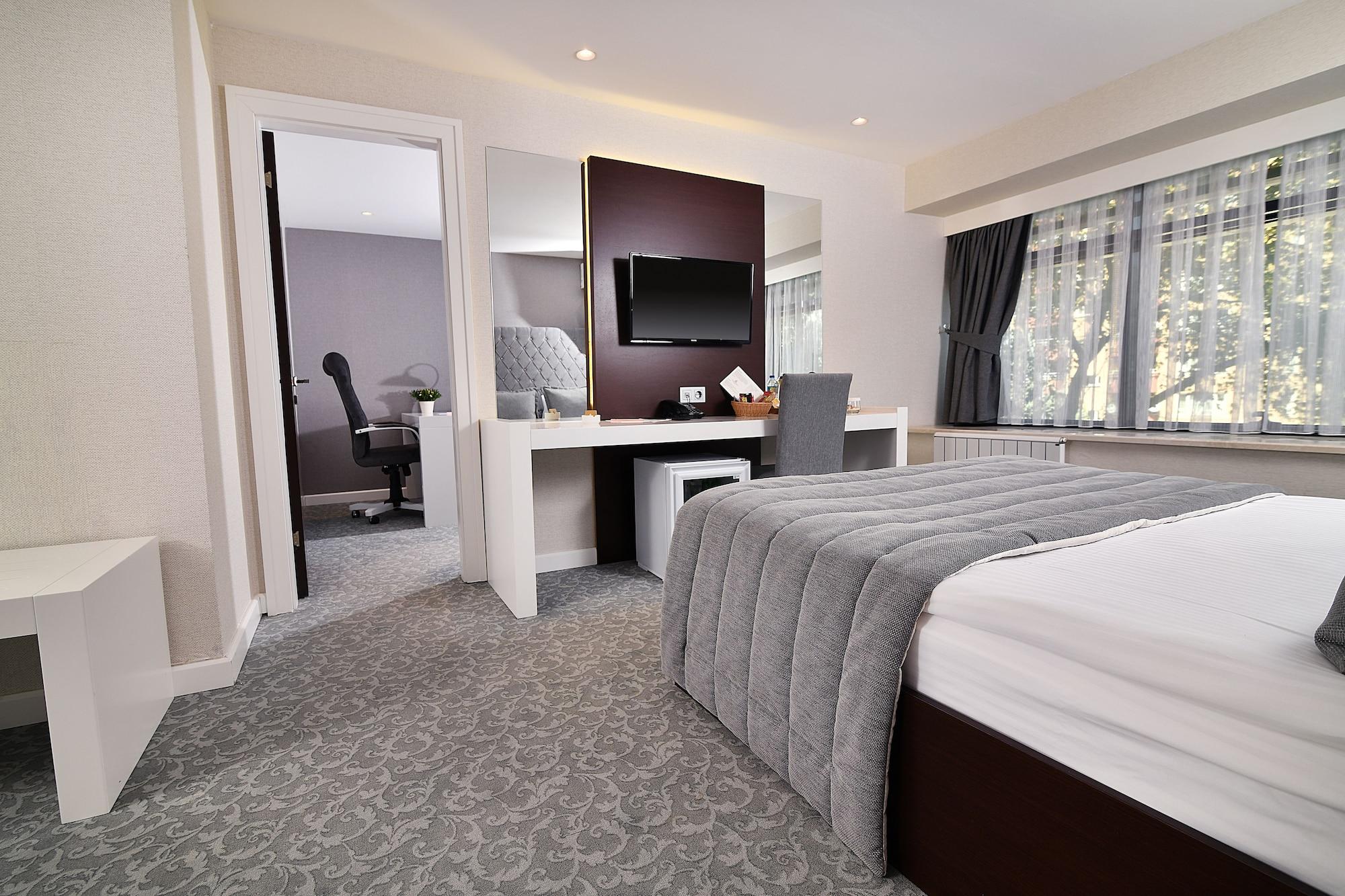 Guevenay Business 4*