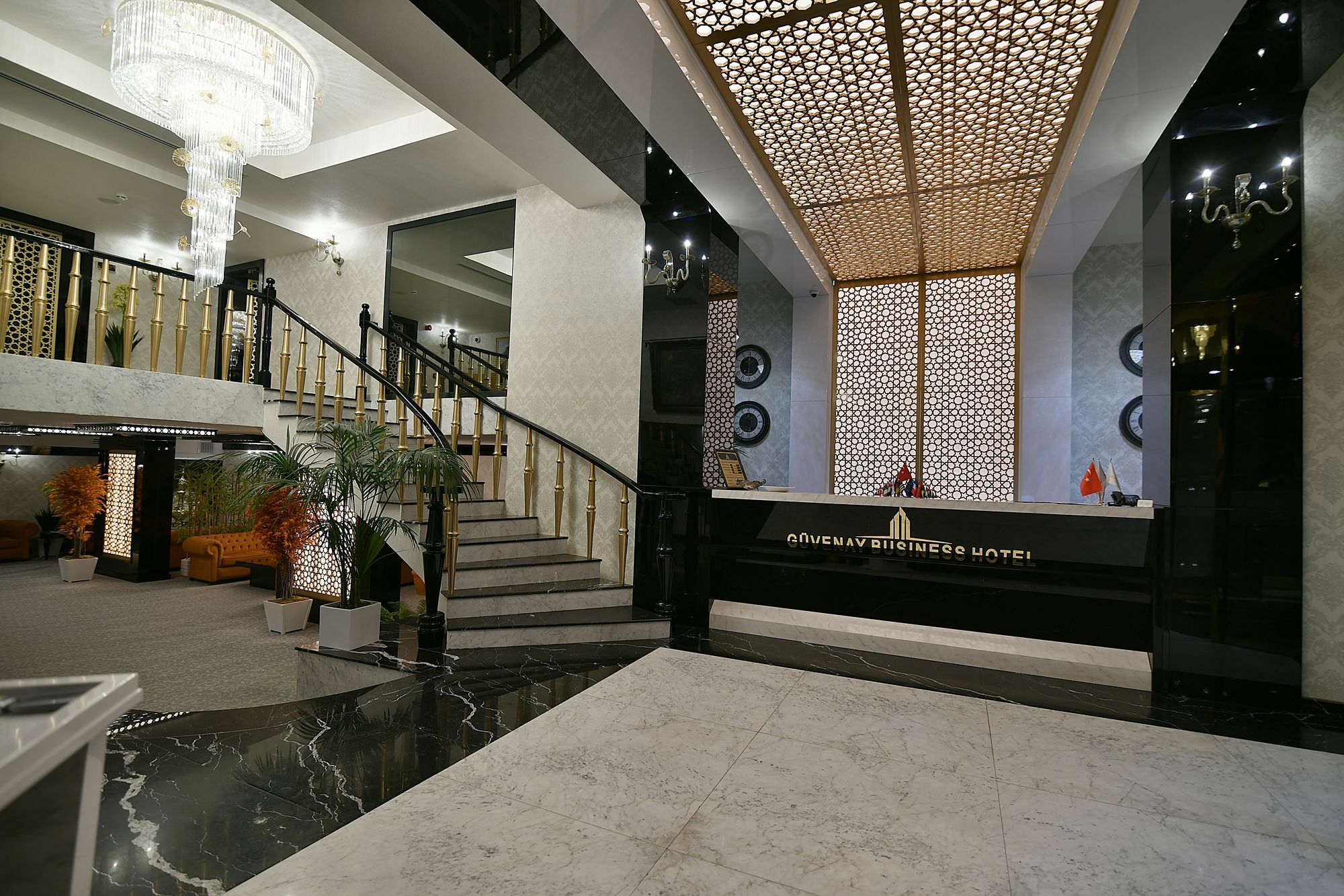 Guevenay Business 4*